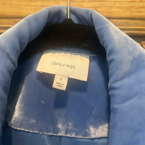 COPY - Velvet blue cinq a sept lightweight jacket - Picture 3 of 5